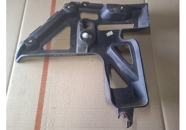 Кронштейн бампера заднього, правий Renault Megane II, 8200146042, ДЕФЕКТ
